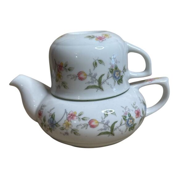 Vintage Andrea by Sadek 3-Piece Floral Teapot & Cup Set - Picture 2 of 6